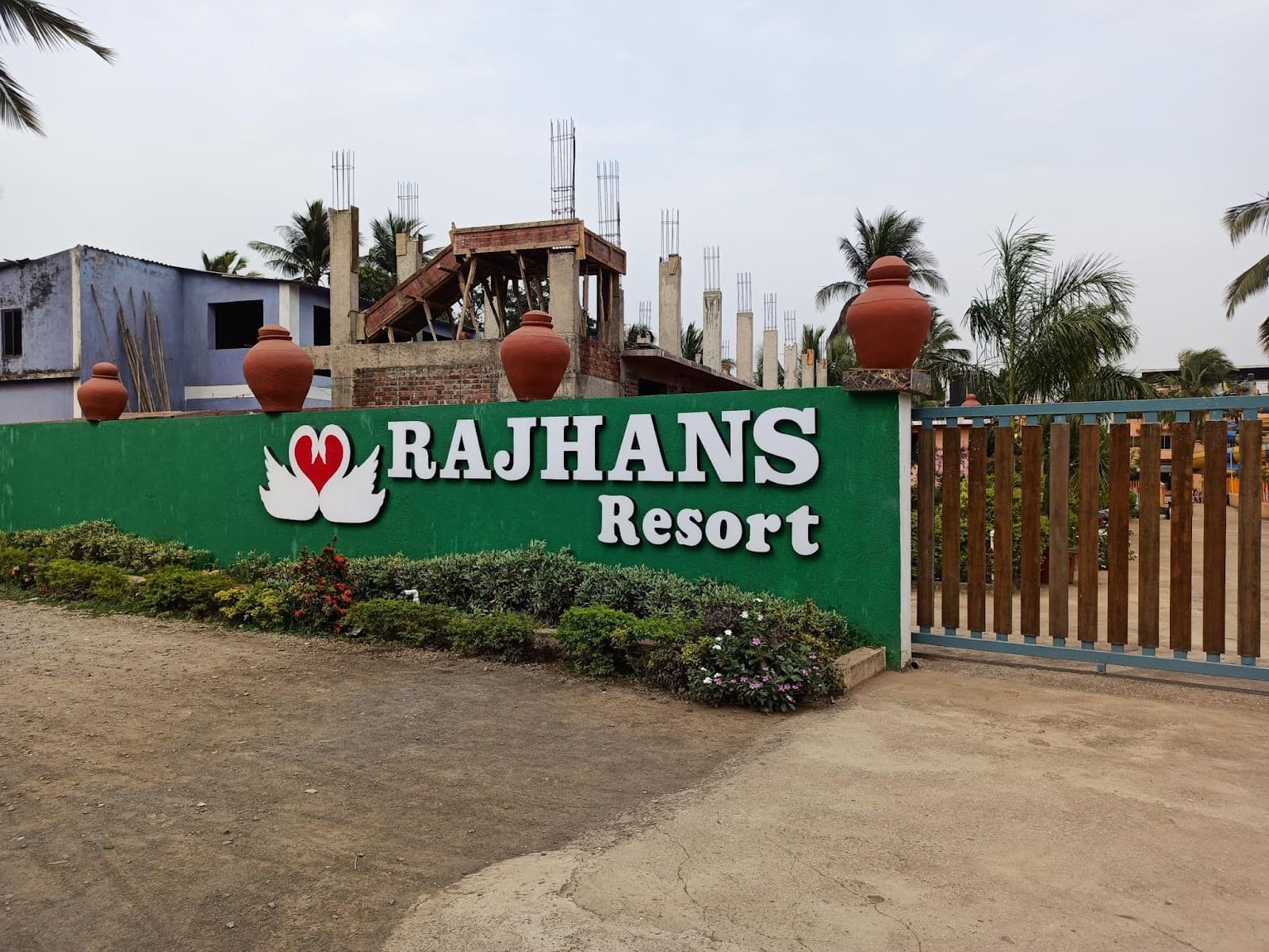Rajhans Resort & Waterpark 